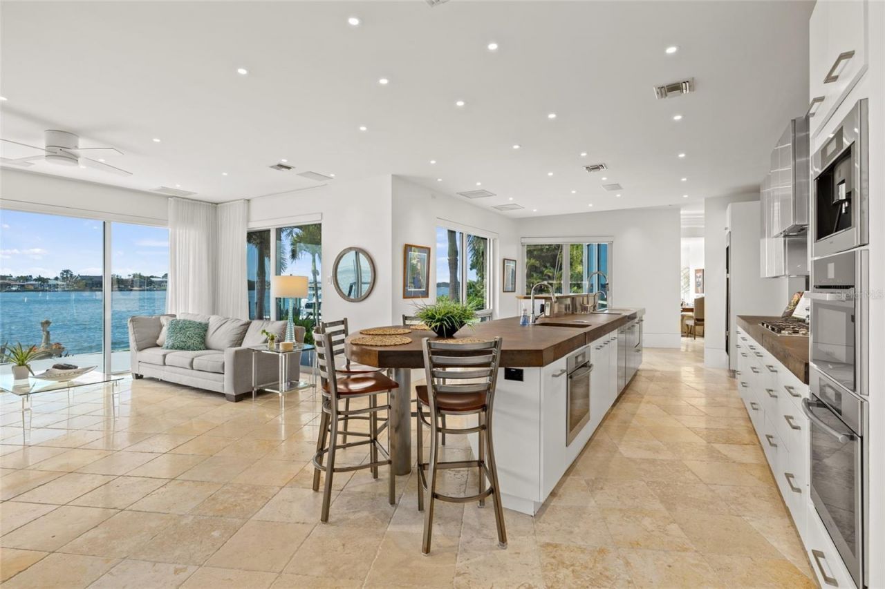 360 26th Avenue Se, Saint Petersburg, FL 33705 Photo