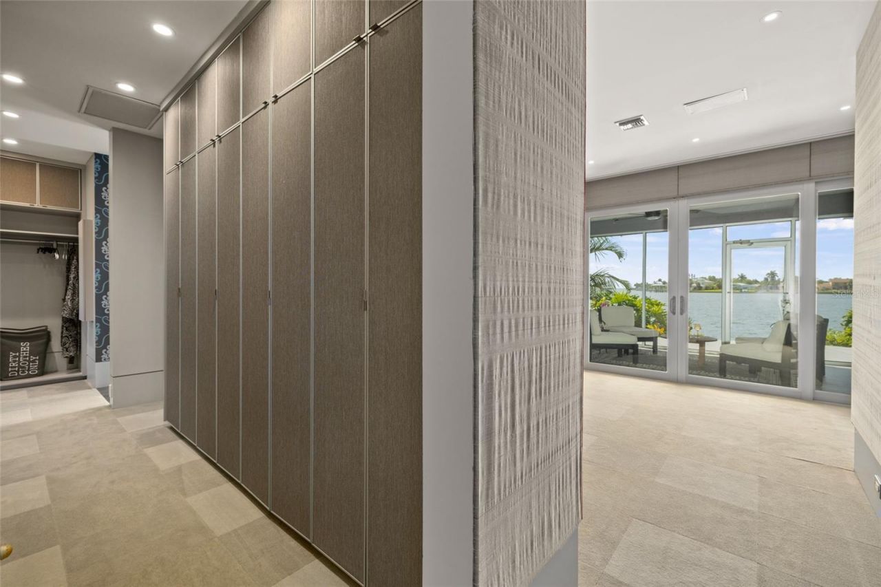 360 26th Avenue Se, Saint Petersburg, FL 33705 Photo