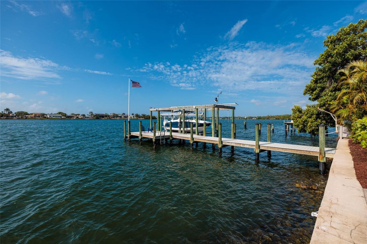 360 26th Avenue Se, Saint Petersburg, FL 33705 Photo