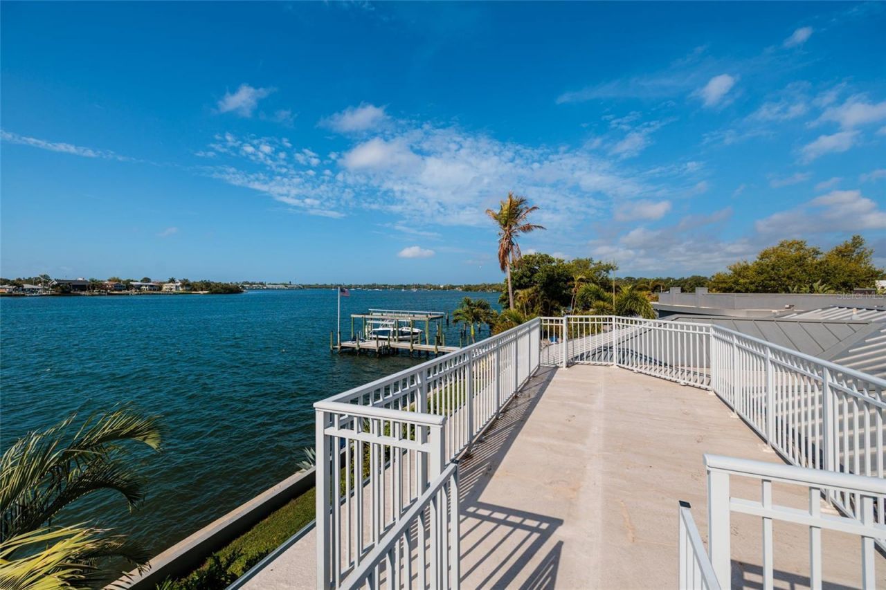 360 26th Avenue Se, Saint Petersburg, FL 33705 Photo