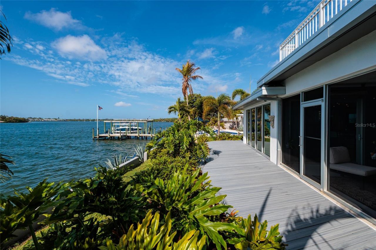 360 26th Avenue Se, Saint Petersburg, FL 33705 Photo