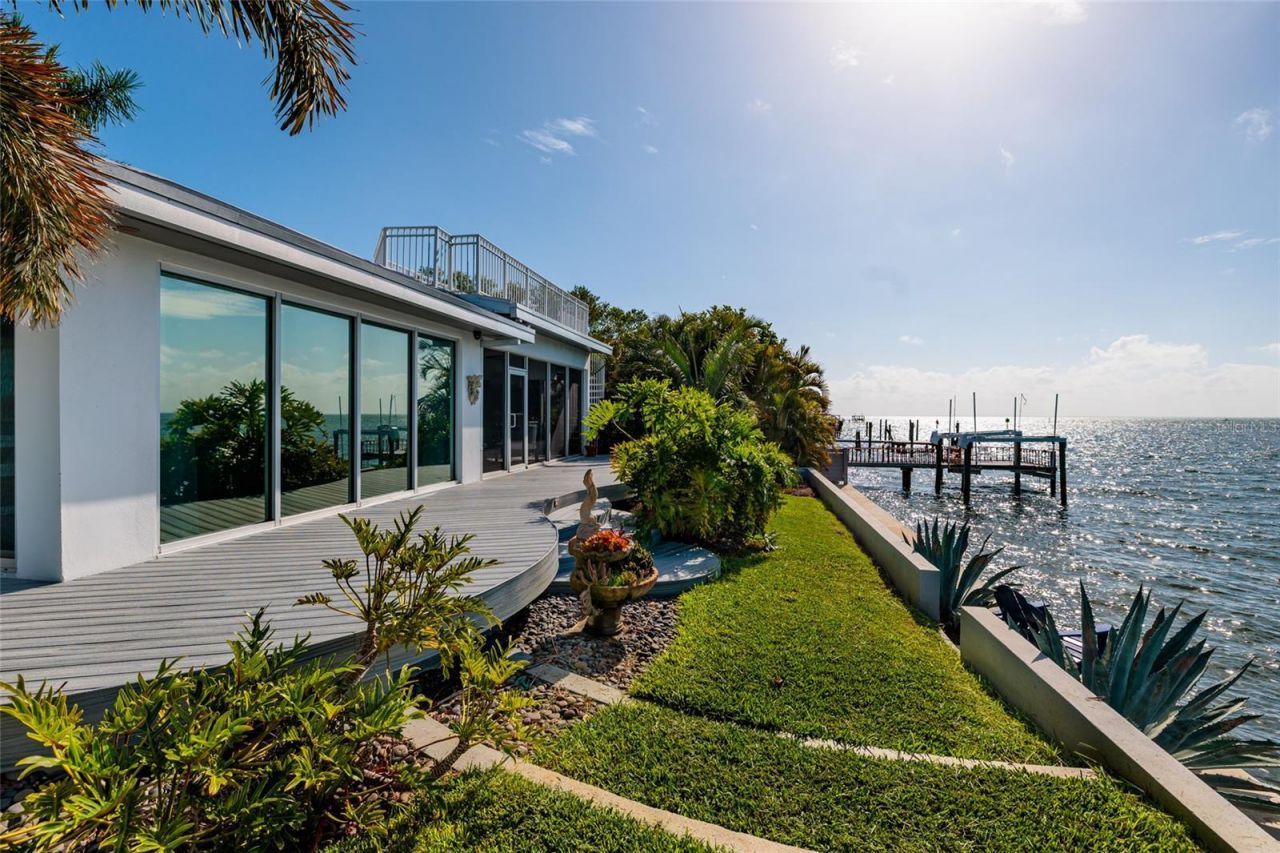 360 26th Avenue Se, Saint Petersburg, FL 33705 Photo