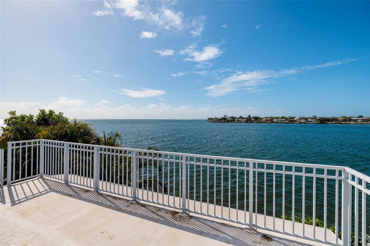 360 26th Avenue Se, Saint Petersburg, FL 33705 Photo