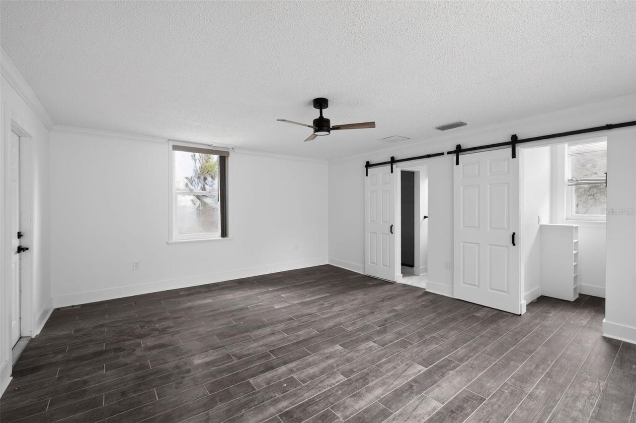 8301 Riverside Drive Ne, Saint Petersburg, FL 33702 Photo