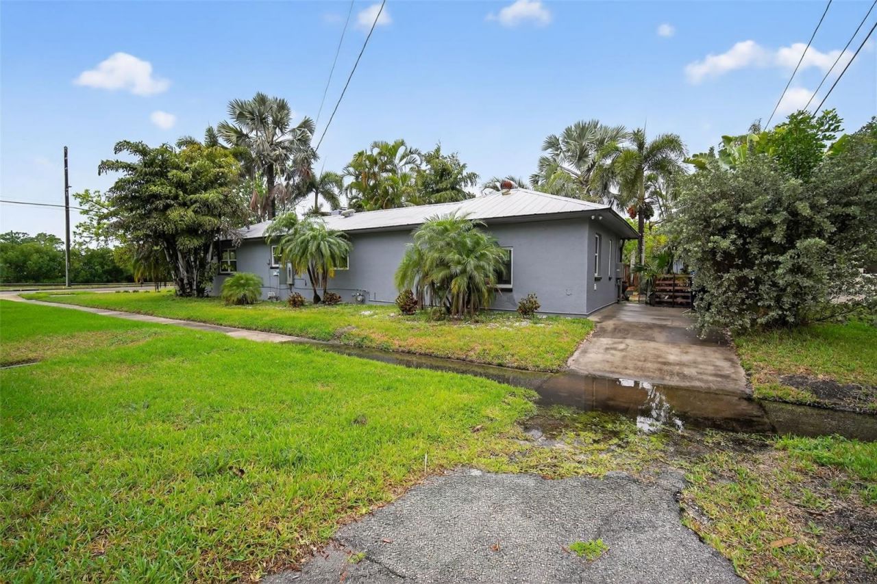 8301 Riverside Drive Ne, Saint Petersburg, FL 33702 Photo