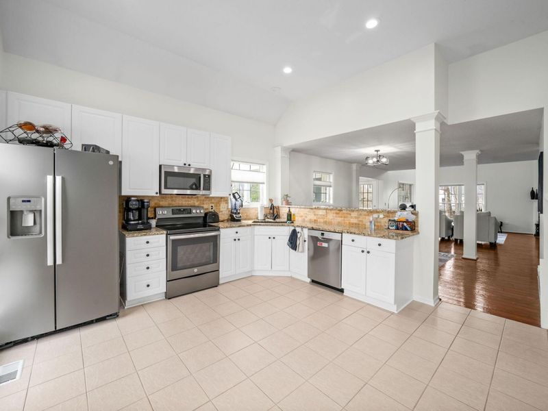 1183 Sanctuary Place, Unit 11, Columbus, OH 43230 Photo 8