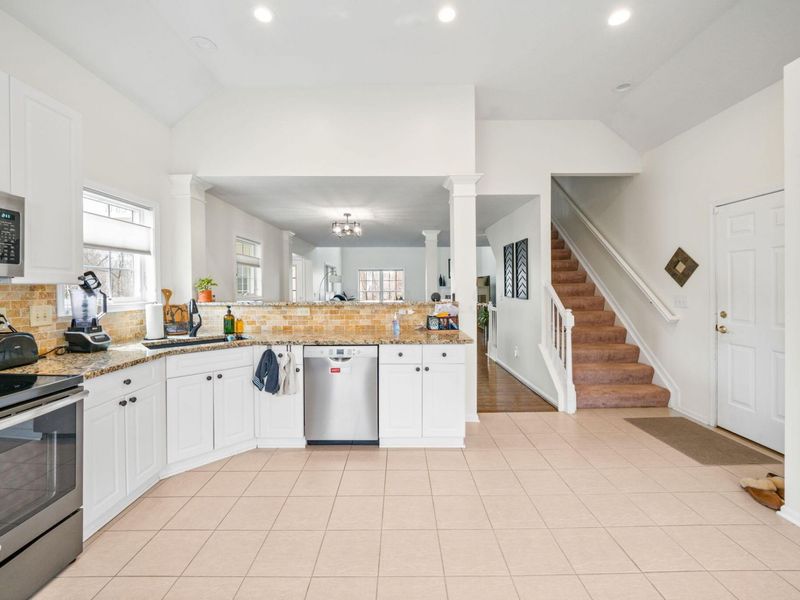 1183 Sanctuary Place, Unit 11, Columbus, OH 43230 Photo 9