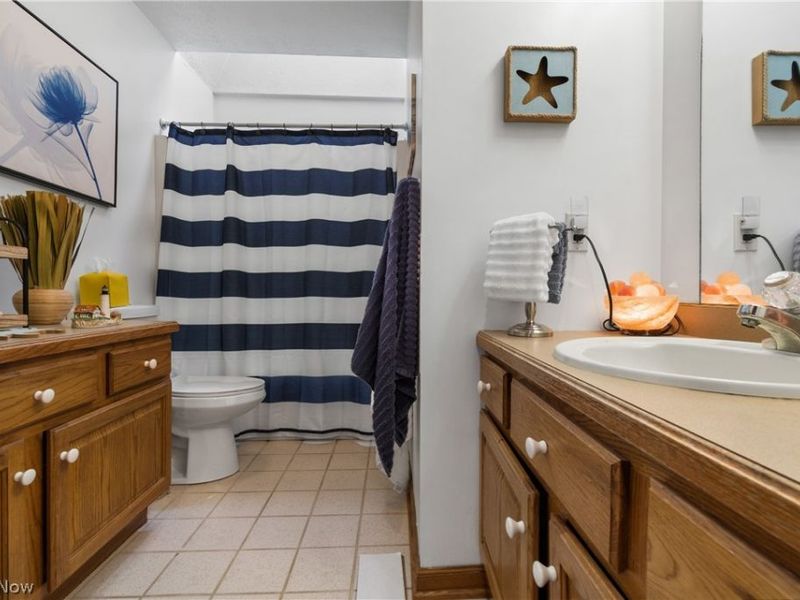 6373 Harbor Drive NW, Canton, OH 44718 Photo 24