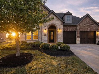 8121 Mary Curran Court, Dallas, TX 75252