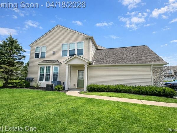 515 Dockside Circle, Holly Twp, MI 48442