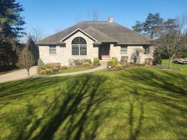 2720 Orchard Ct, Murrysville, PA 15668