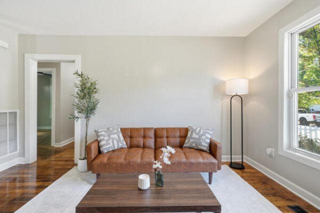 2217 Cambridge Avenue Photo 6