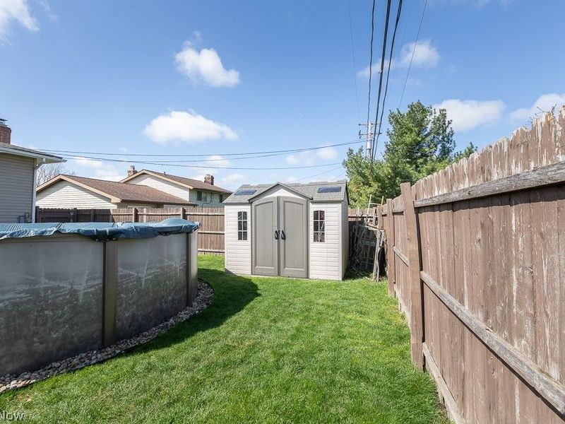 24798 Mitchell Drive , North Olmsted, OH 44070 Photo 38