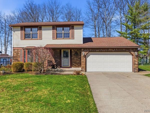 3662 Woodhaven Circle, Hamburg, NY 14075