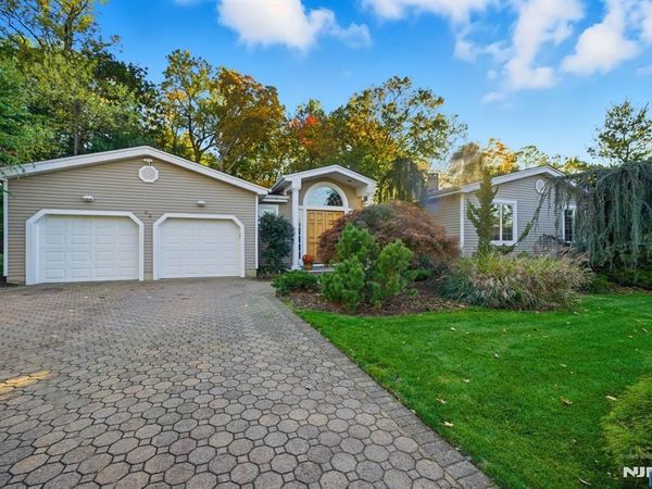 62 Venus Drive, CLOSTER, NJ 07624