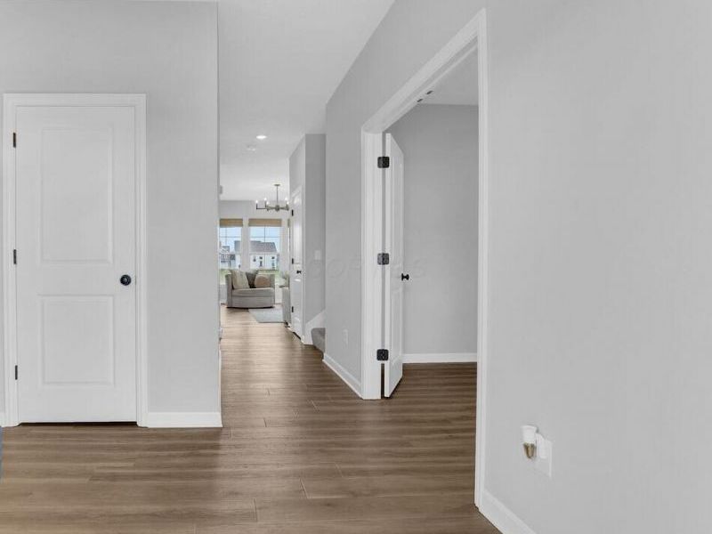 6886 Gelderland Drive, Hilliard, OH 43026 Photo 2