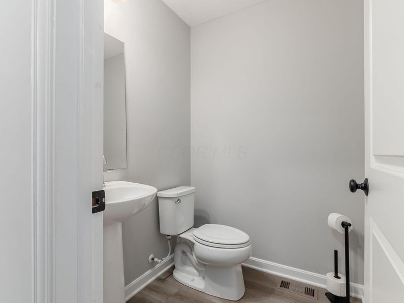 6886 Gelderland Drive, Hilliard, OH 43026 Photo 8