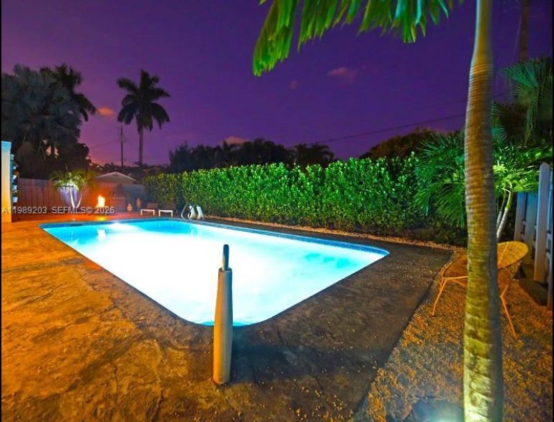 909 N 13th Ct , Hollywood, FL 33019 Photo