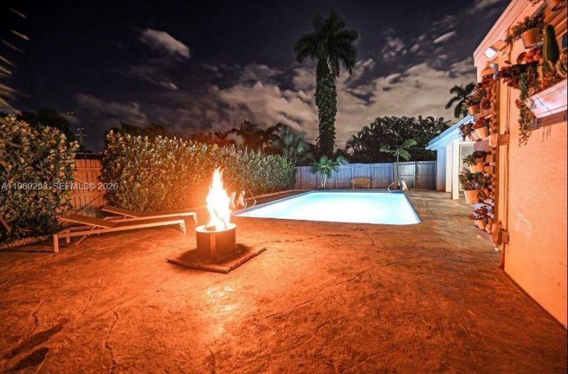 909 N 13th Ct , Hollywood, FL 33019 Photo