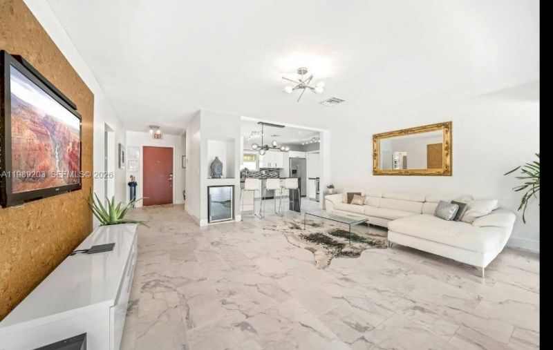 909 N 13th Ct , Hollywood, FL 33019 Photo