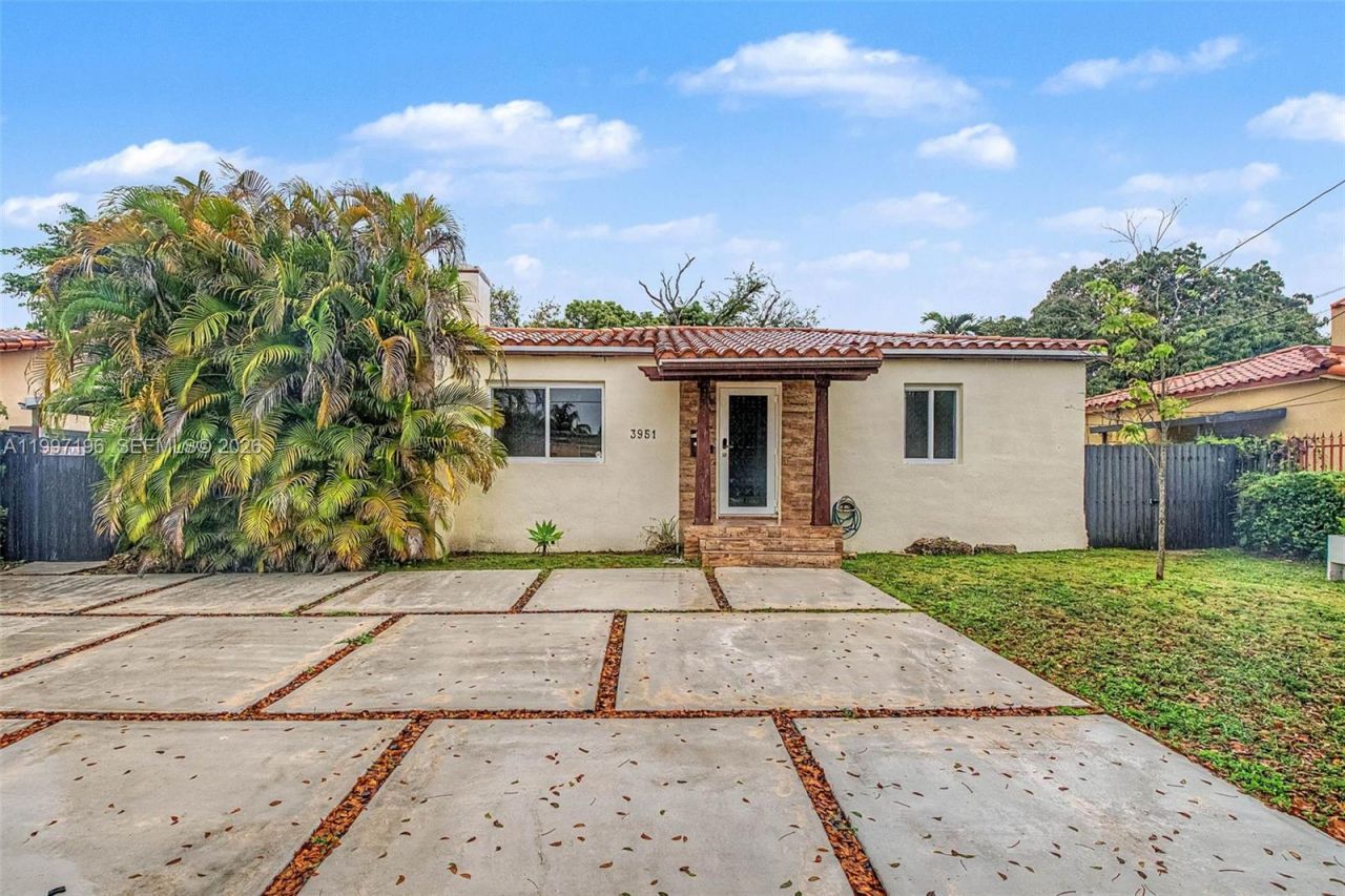 3951 SW 2nd Ter, Miami, FL 33134 Photo