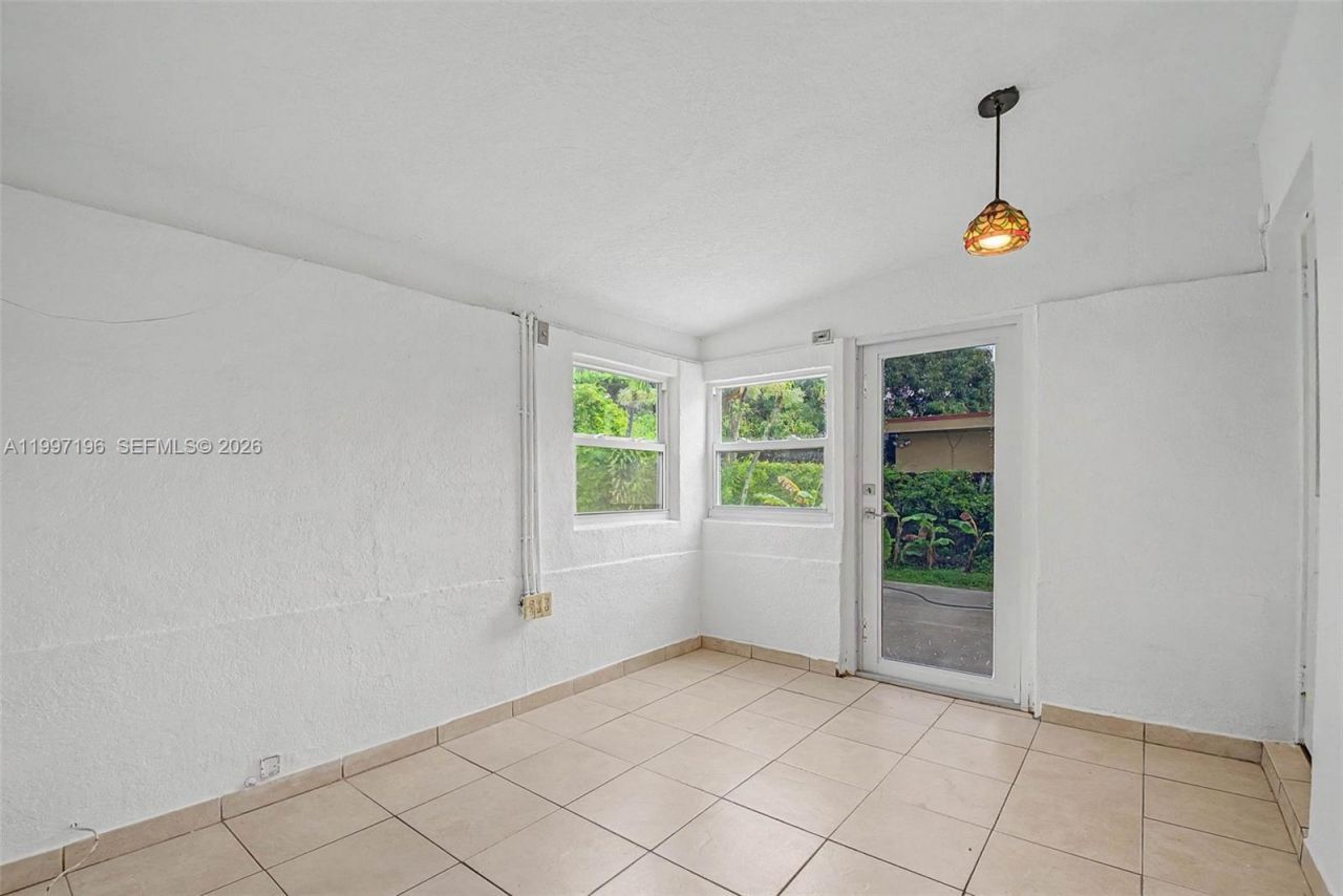 3951 SW 2nd Ter, Miami, FL 33134 Photo