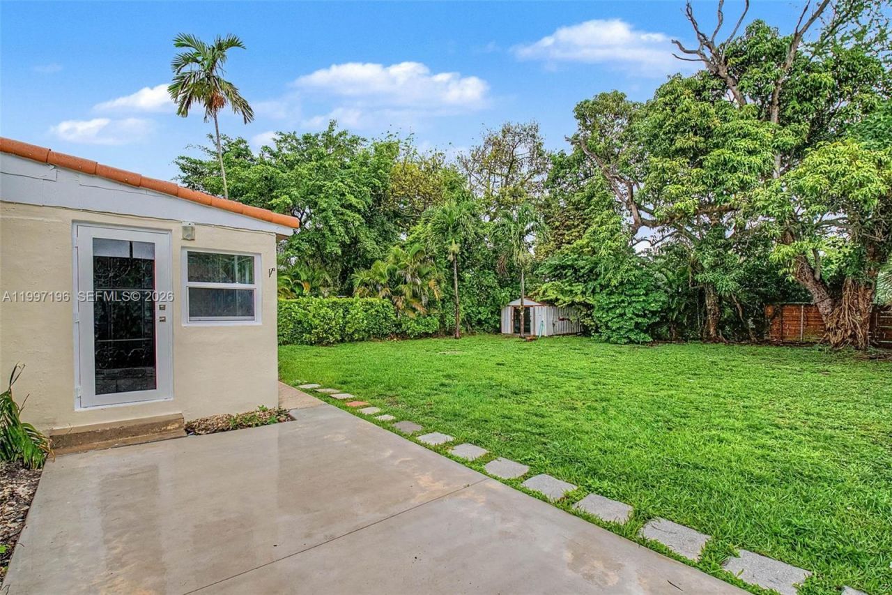 3951 SW 2nd Ter, Miami, FL 33134 Photo