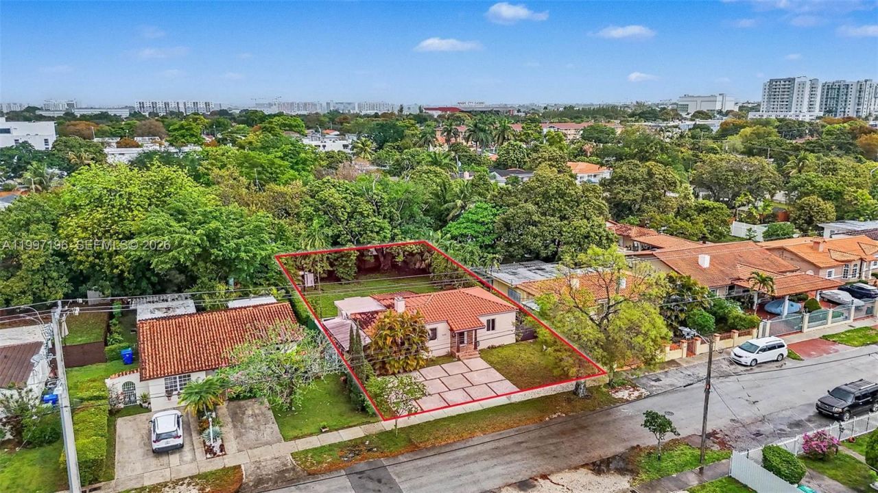 3951 SW 2nd Ter, Miami, FL 33134 Photo