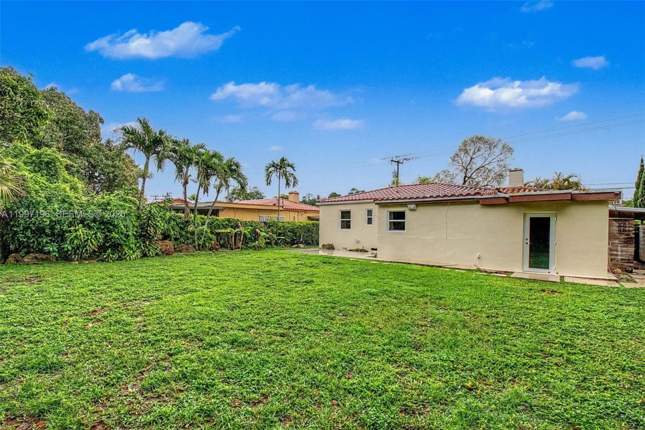 3951 SW 2nd Ter, Miami, FL 33134 Photo