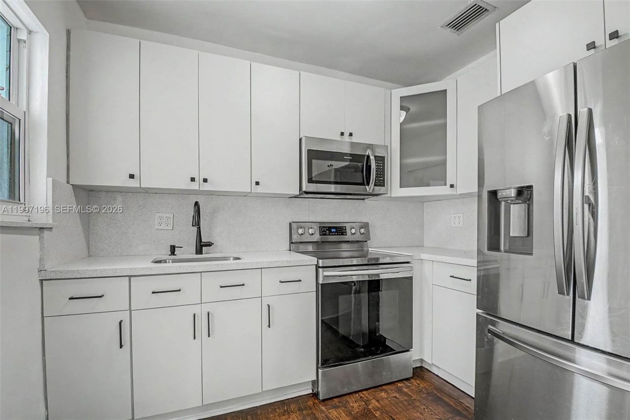 3951 SW 2nd Ter, Miami, FL 33134 Photo