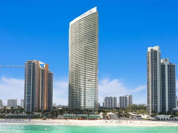 18975 Collins Ave, Unit 605, Sunny Isles Beach, FL 33160