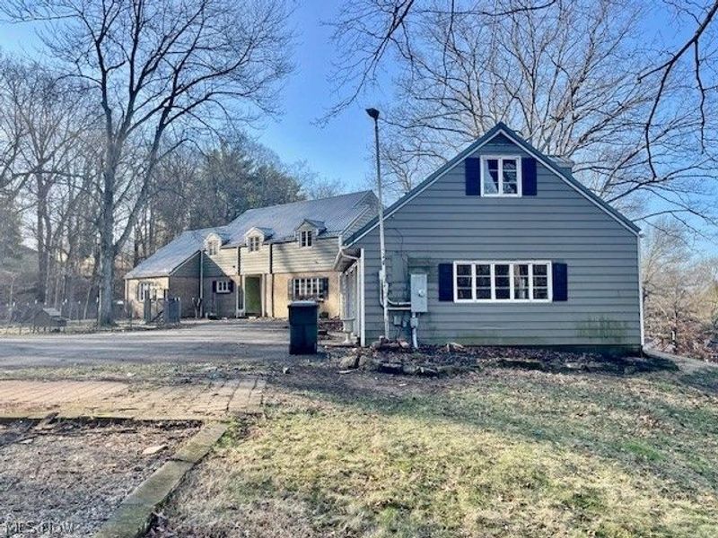 860 Kensington Road, Coshocton, OH 43812 Photo 4