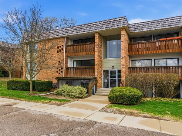 1235 S Maple Road, Unit 201, Ann Arbor, MI 48103