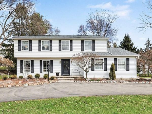 3132 Daleview Drive, Ann Arbor, MI 48105