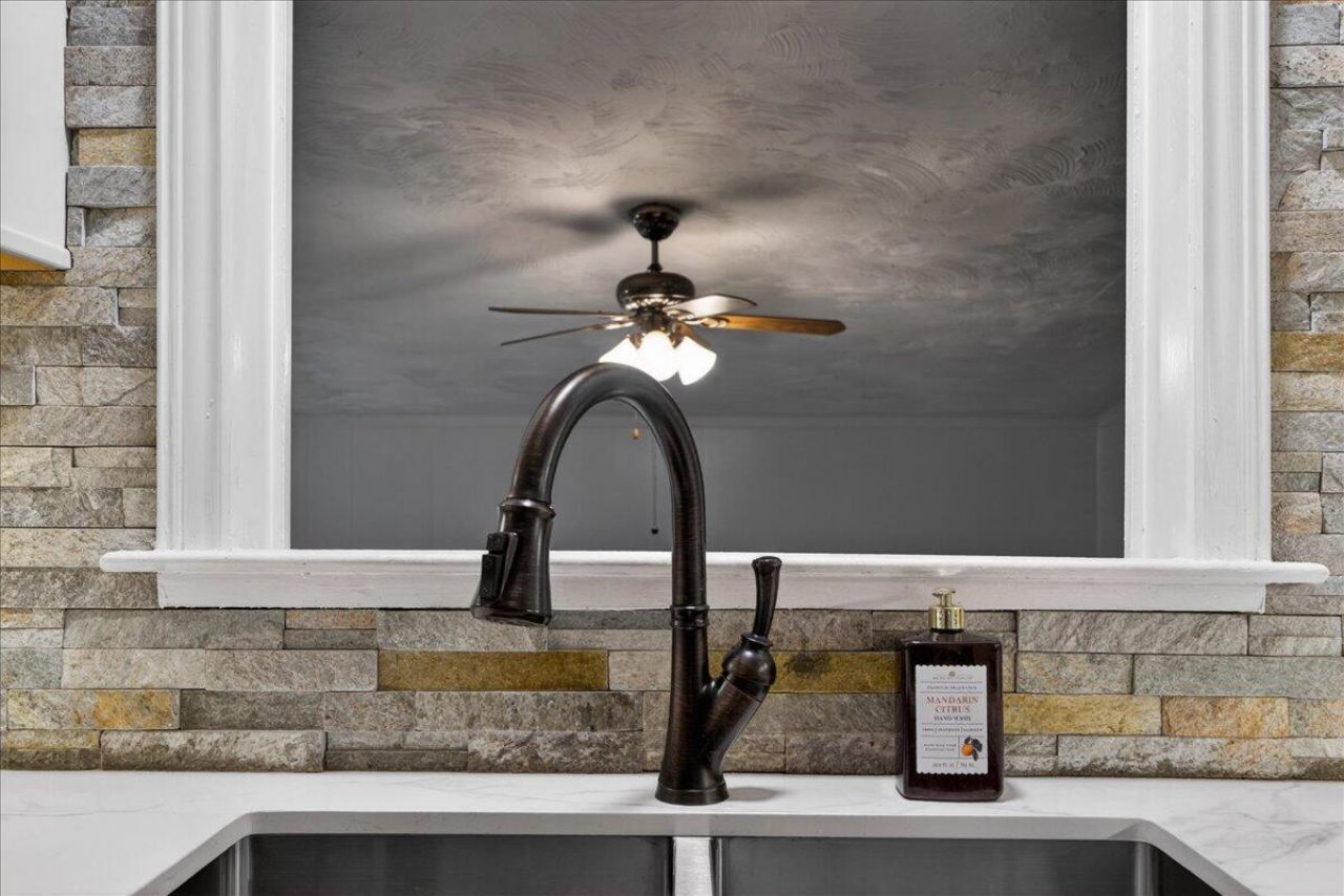 1225 Hillside Drive Photo 10