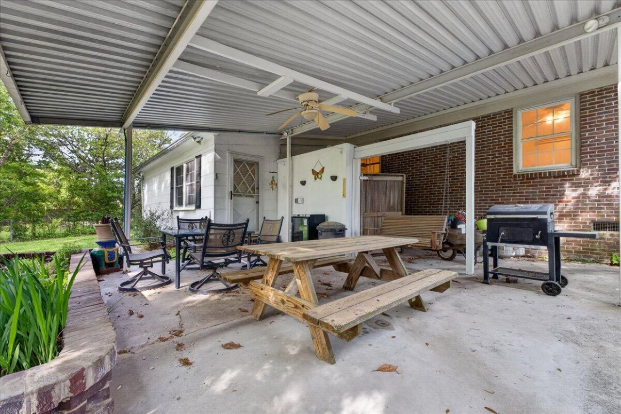 1225 Hillside Drive Photo 27