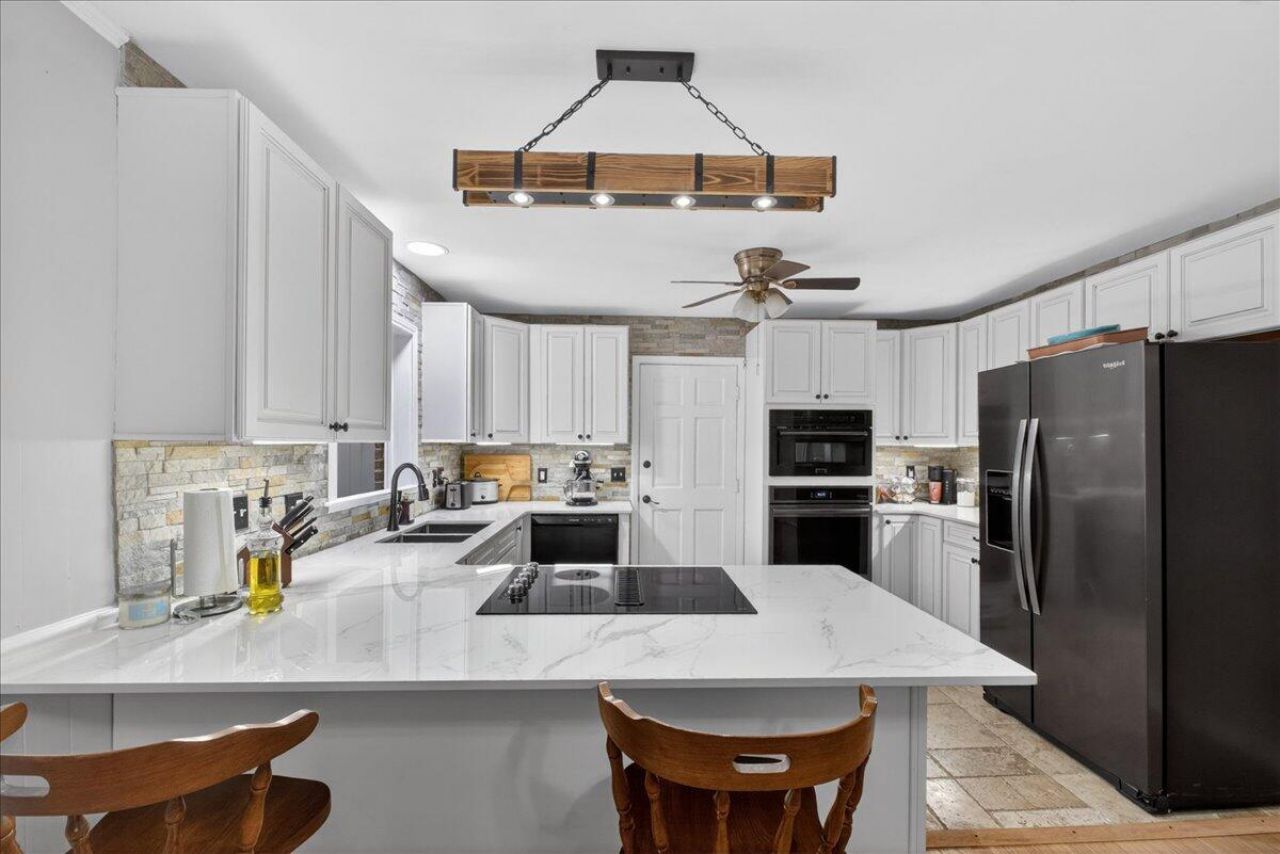 1225 Hillside Drive Photo 5