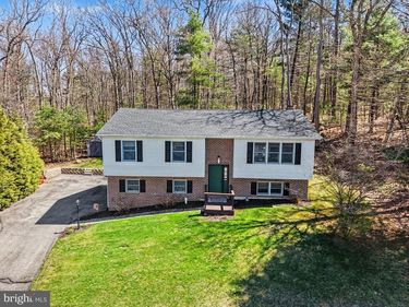 48 LIBERTY DRIVE, MOUNT HOLLY SPRINGS, PA 17065