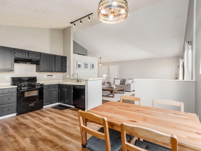 926 Cherry Bud Drive, Columbus, OH 43228 Photo 11