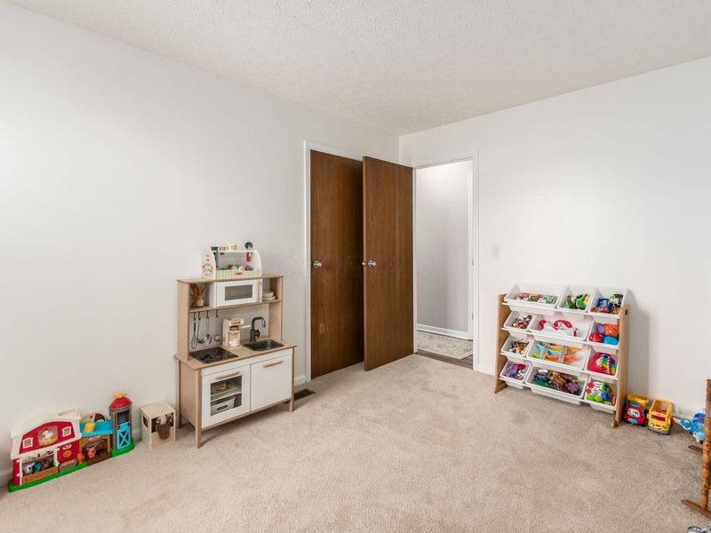 926 Cherry Bud Drive, Columbus, OH 43228 Photo 25