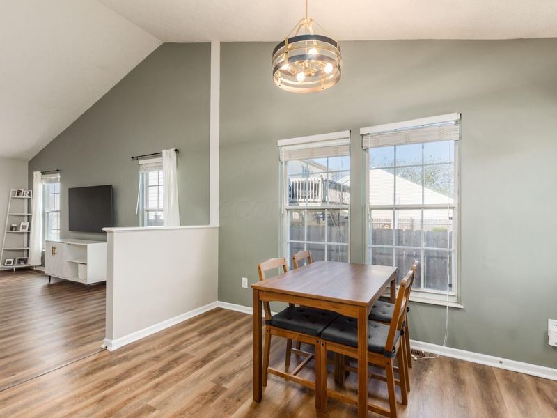 926 Cherry Bud Drive, Columbus, OH 43228 Photo 8