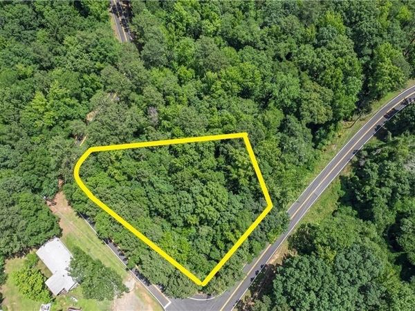 103 Hickory Hill Drive SE, Milledgeville, GA 31061