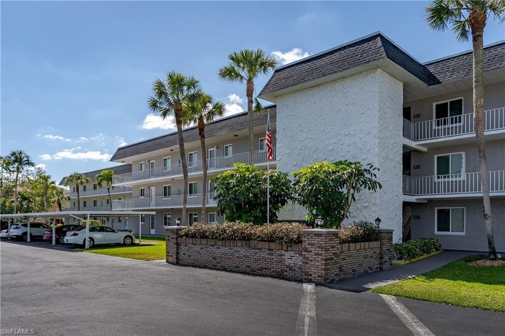 5515 Rattlesnake Hammock Rd, Unit 205, Naples, FL 34113 Photo