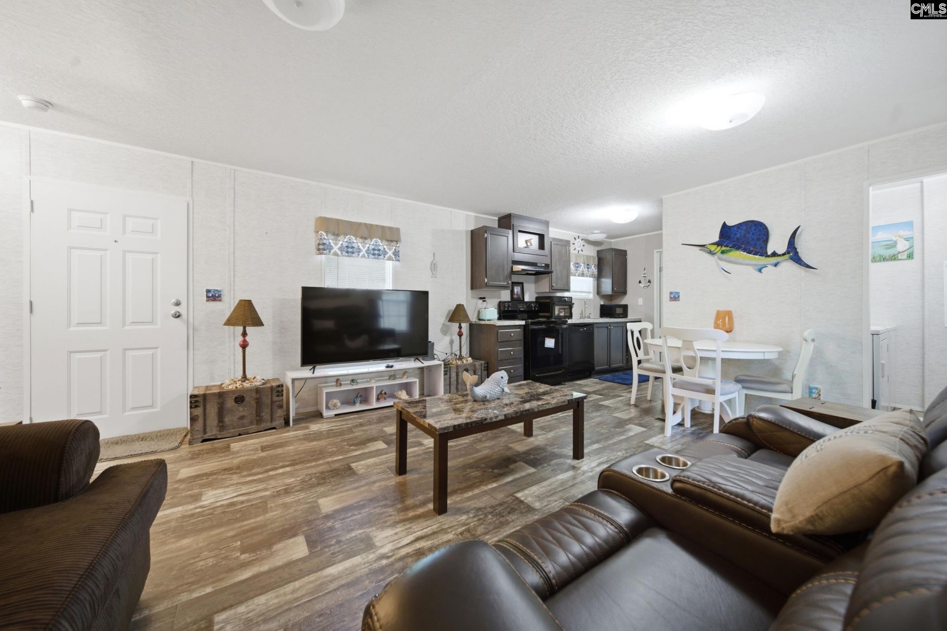 293 Walnut Street Photo 7