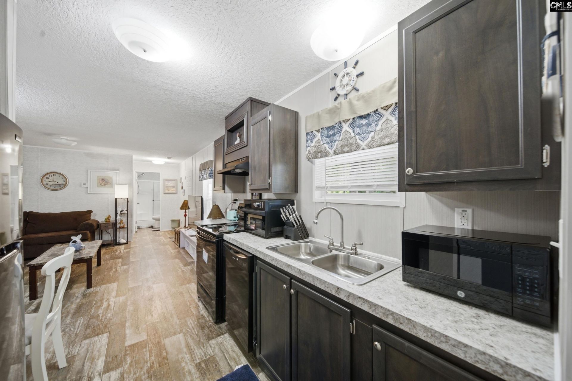 293 Walnut Street Photo 8