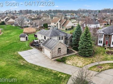 29124 Lesnau Court, Chesterfield Twp, MI 48047