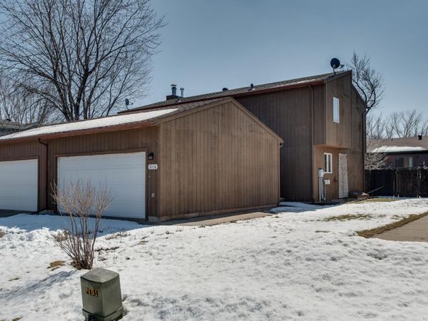 2116 28th Avenue S, Fargo, ND 58103