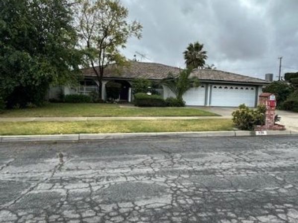 928 W Buffington, Upland, CA 91784