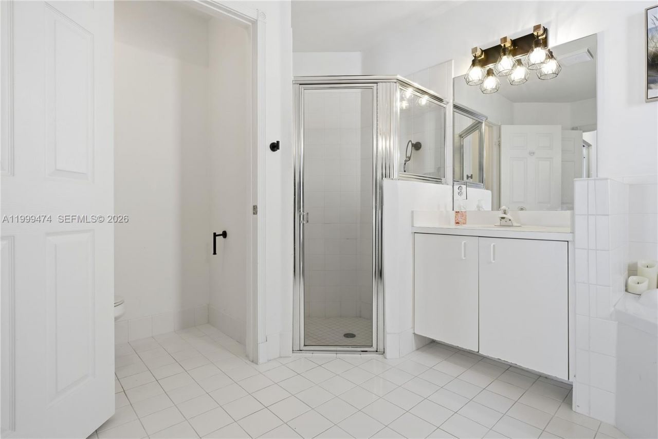 18427 NW 9th Ct, Pembroke Pines, FL 33029 Photo