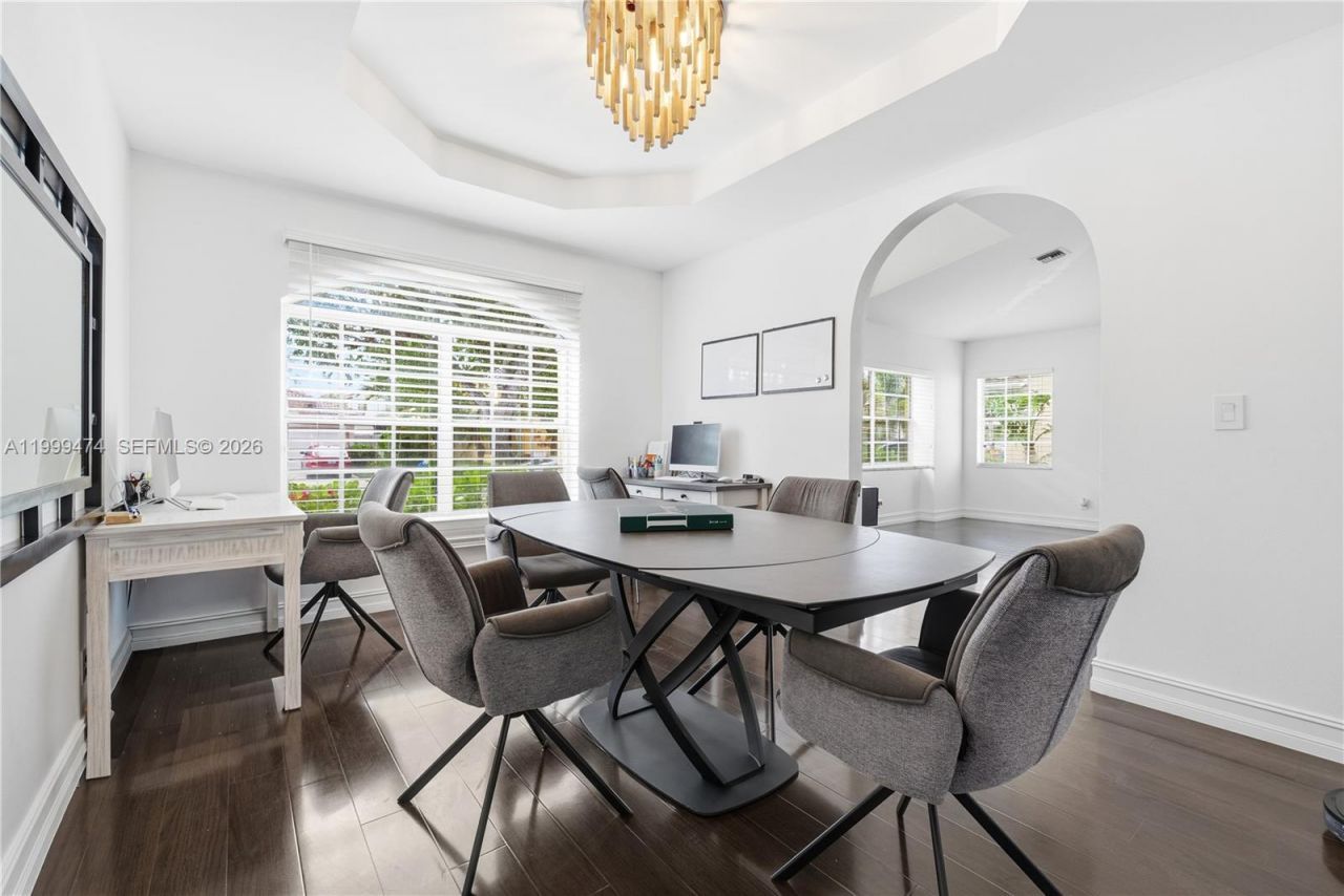 18427 NW 9th Ct, Pembroke Pines, FL 33029 Photo